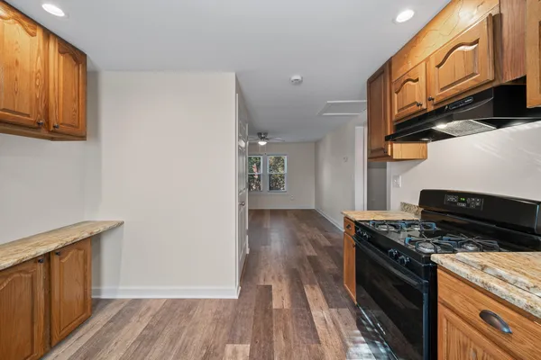 $1,575 | 92 Congress Street, Williams Bay, WI 53191