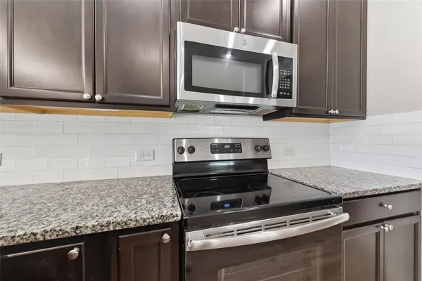 $2,095 | 151 Scenic Hills Court, Montgomery, TX 77356