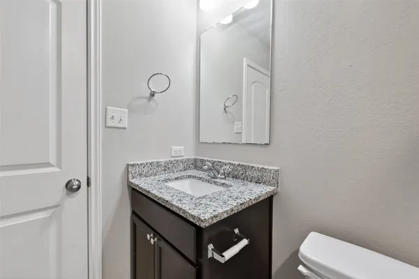 $2,095 | 151 Scenic Hills Court, Montgomery, TX 77356