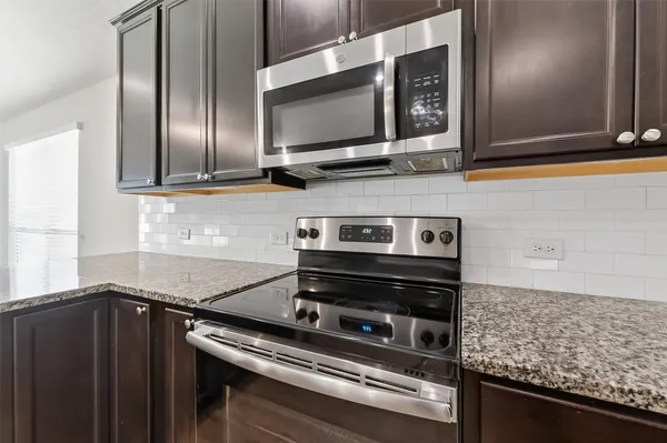 $2,095 | 151 Scenic Hills Court, Montgomery, TX 77356