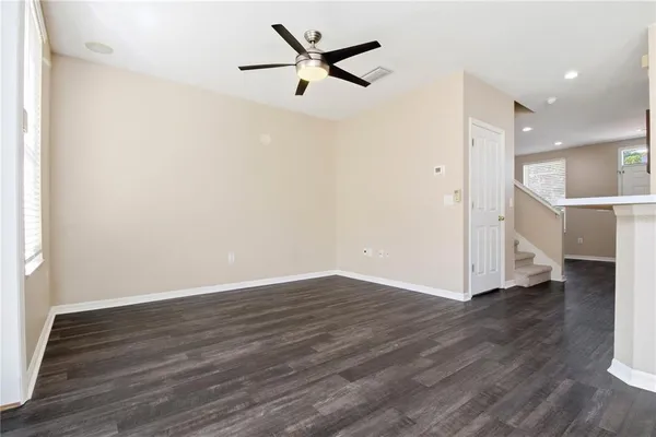 $2,750 | 9808 New Parke Road, Tampa, FL 33626