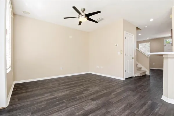 $2,750 | 9808 New Parke Road, Tampa, FL 33626