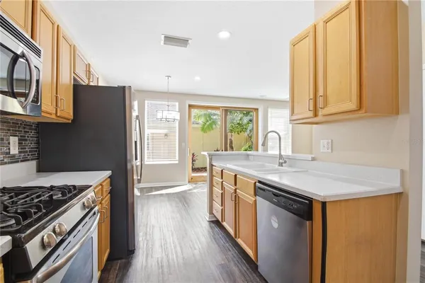 $2,750 | 9808 New Parke Road, Tampa, FL 33626