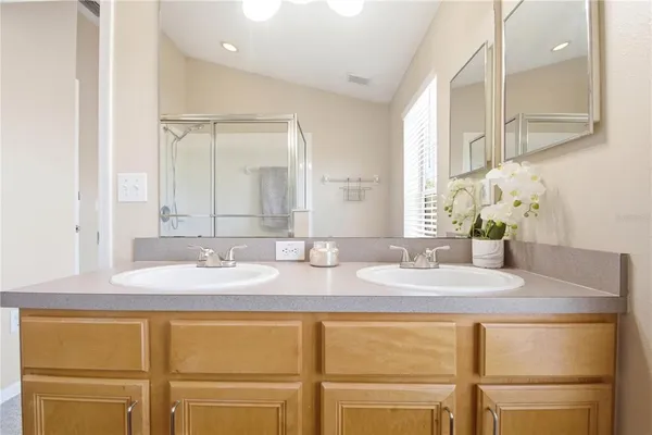 $2,750 | 9808 New Parke Road, Tampa, FL 33626