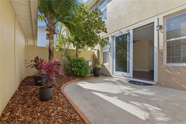 $2,750 | 9808 New Parke Road, Tampa, FL 33626