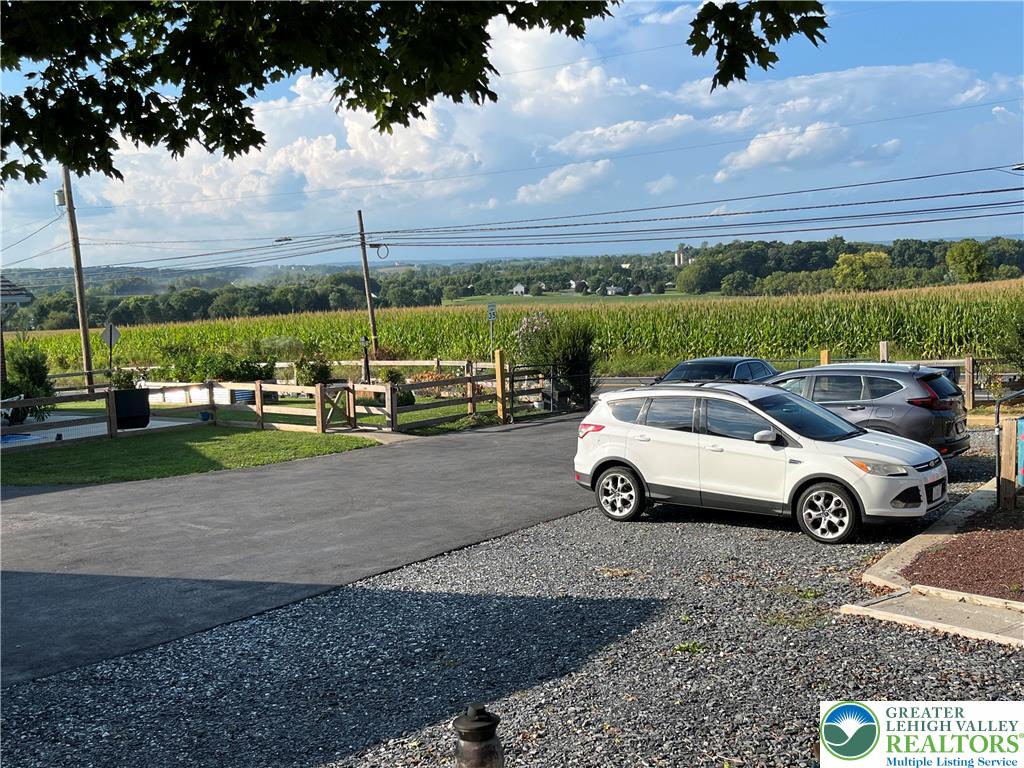 3092 Mauch Chunk Road Allentown, PA 18104 - Photo 12 of 14