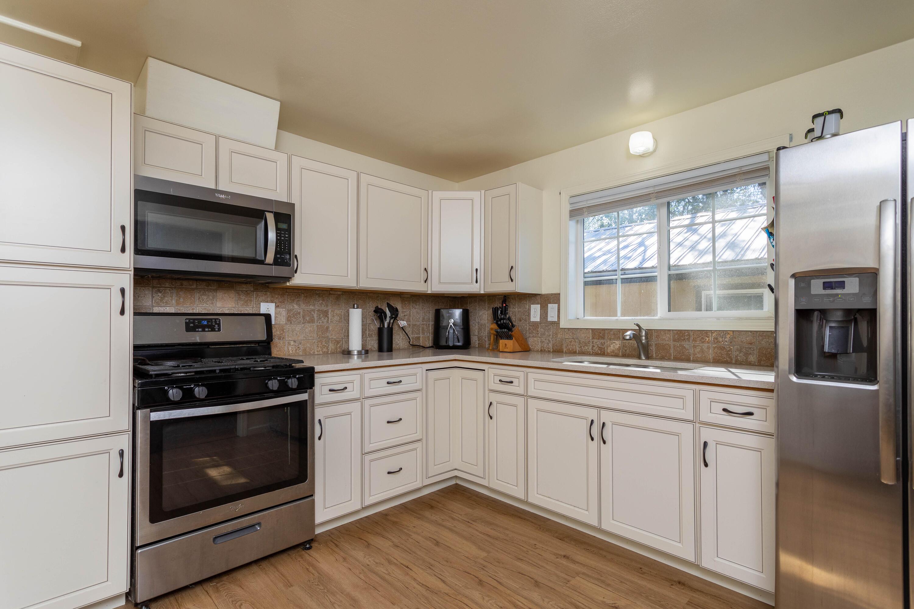 18831 Jessie Road Anderson, CA 96007 - Photo 9 of 51 254A3422