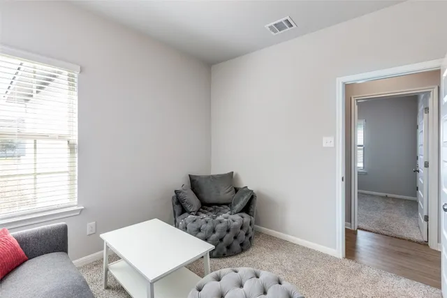 $235,000 | 204 Kellys Heroes Way, Jarrell, TX 76537