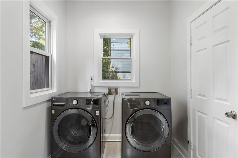 954 Byron Drive Southwest Atlanta, GA 30310 - Photo 11 of 20