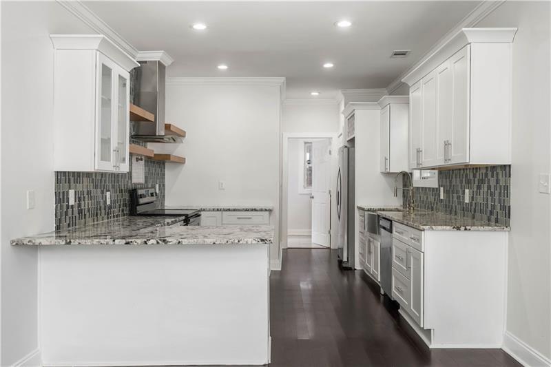954 Byron Drive Southwest Atlanta, GA 30310 - Photo 4 of 20