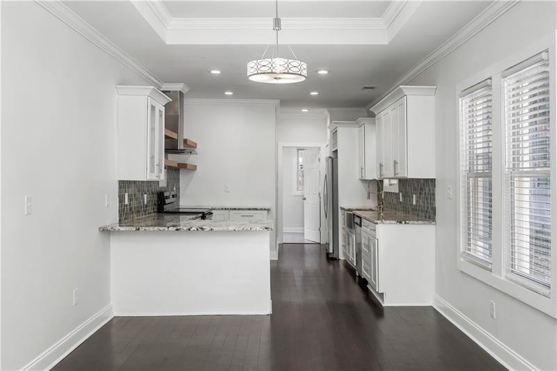 954 Byron Drive Southwest Atlanta, GA 30310 - Photo 5 of 20