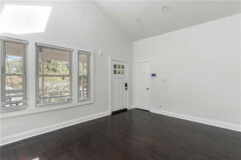 954 Byron Drive Southwest Atlanta, GA 30310 - Photo 9 of 20