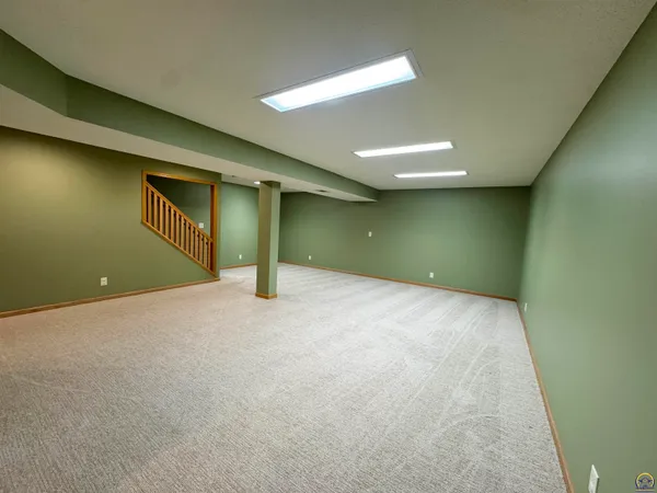 $375,000 | 3019 South Pkwy Court, Emporia, KS 66801