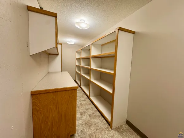 $375,000 | 3019 South Pkwy Court, Emporia, KS 66801