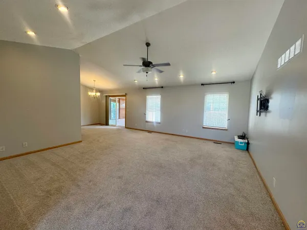 $375,000 | 3019 South Pkwy Court, Emporia, KS 66801