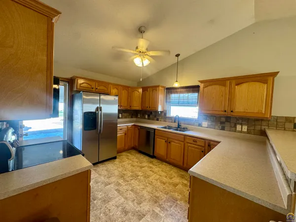 $375,000 | 3019 South Pkwy Court, Emporia, KS 66801
