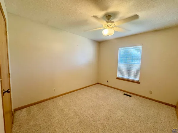 $375,000 | 3019 South Pkwy Court, Emporia, KS 66801