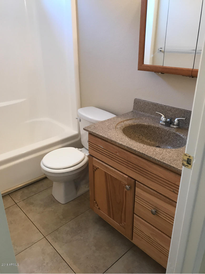 6425 West Hatcher Road Glendale, AZ 85302 - Photo 23 of 28 19