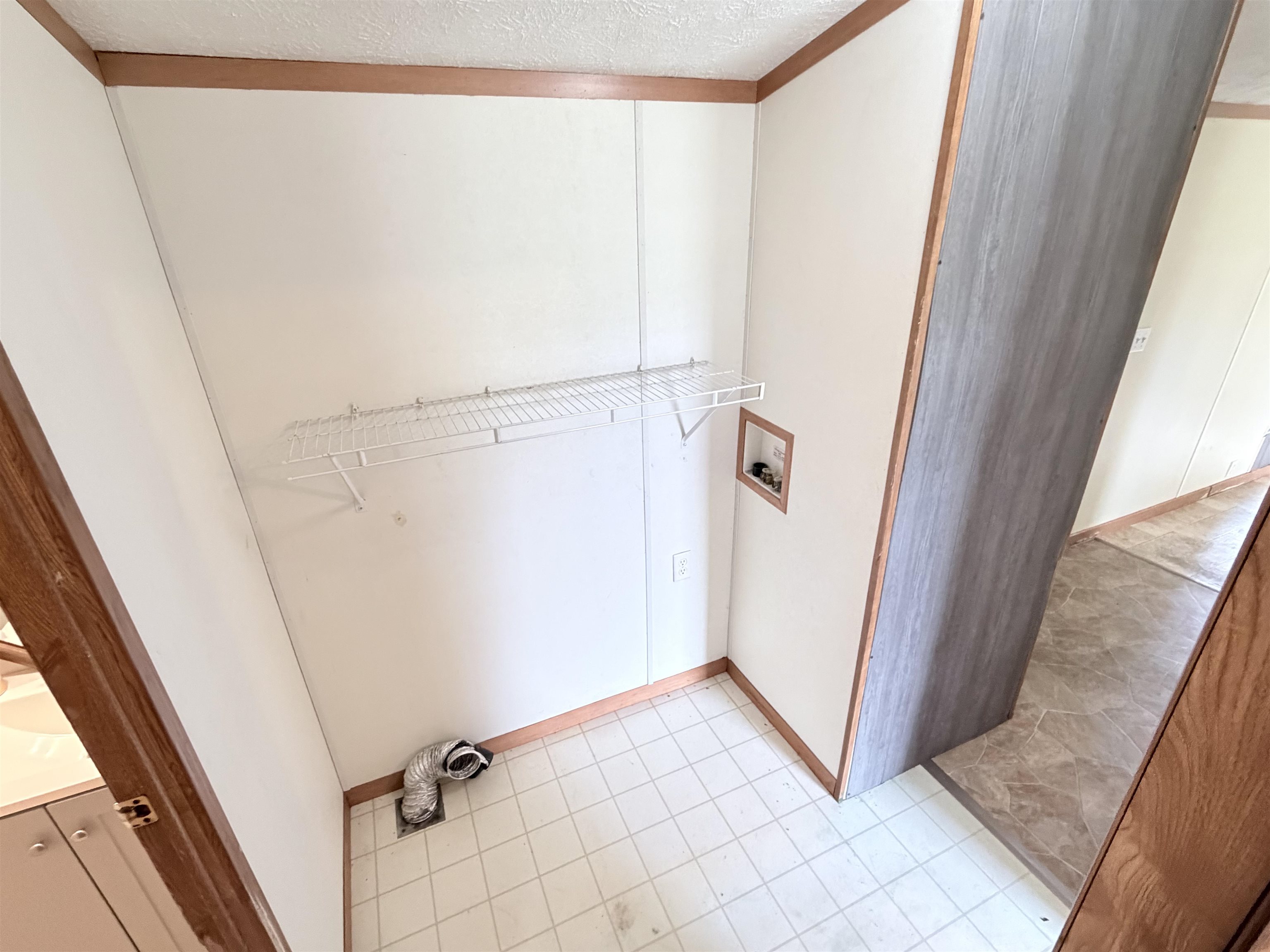 6542 North Geneva Road Coleman, MI 48618 - Photo 12 of 26