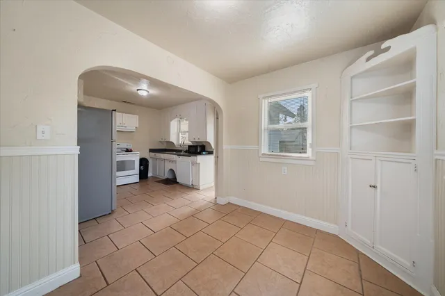 $399,800 | 409 Smile Place, Redding, CA 96001