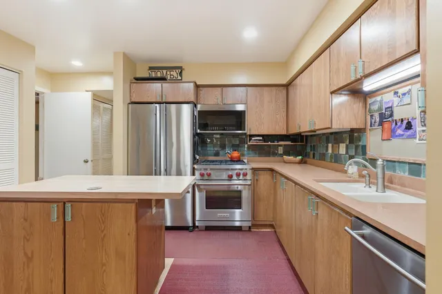 $659,000 | 142 Cambridge Street, St. Paul, MN 55105