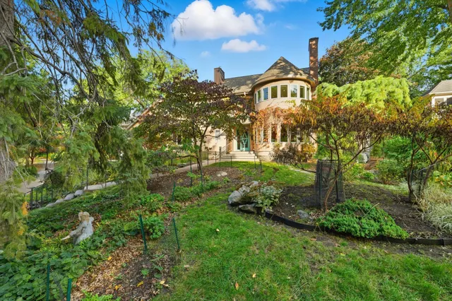 $659,000 | 142 Cambridge Street, St. Paul, MN 55105