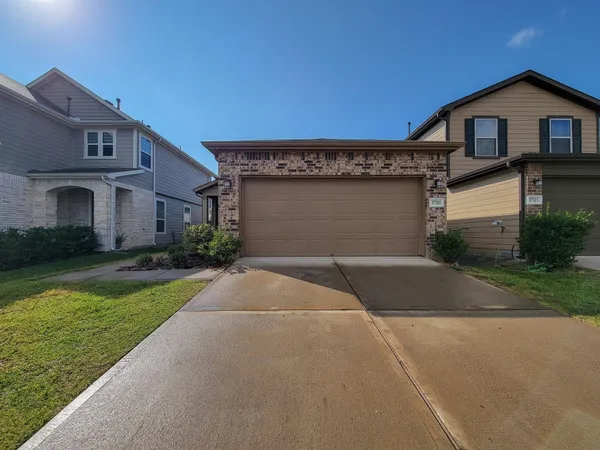 $2,000 | 17311 Misty Willow Lane, Tomball, TX 77377