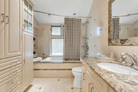 $979,000 | 78 Chestnut Street, Glen Cove, NY 11542