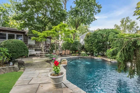 $979,000 | 78 Chestnut Street, Glen Cove, NY 11542