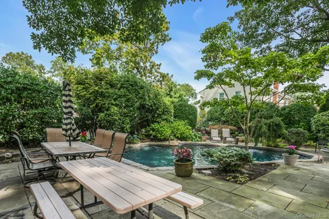 $979,000 | 78 Chestnut Street, Glen Cove, NY 11542