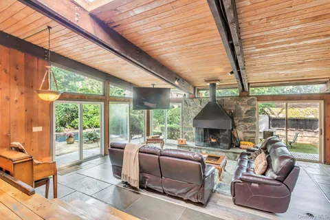$979,000 | 78 Chestnut Street, Glen Cove, NY 11542