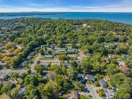 $979,000 | 78 Chestnut Street, Glen Cove, NY 11542