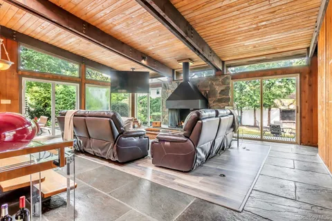 $979,000 | 78 Chestnut Street, Glen Cove, NY 11542
