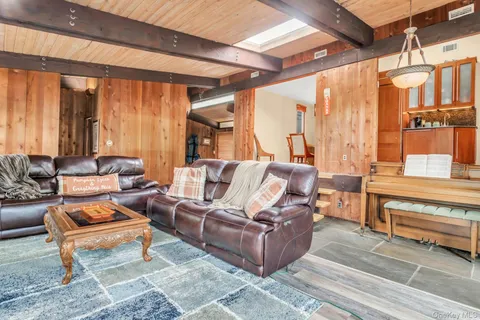 $979,000 | 78 Chestnut Street, Glen Cove, NY 11542