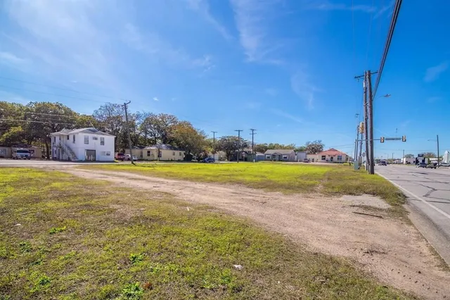 $275,000 | 4400 Northeast 28th Street, Haltom City, TX 76117