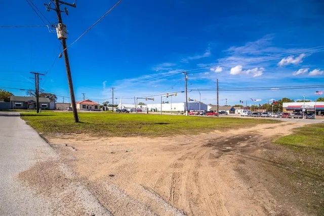 $275,000 | 4400 Northeast 28th Street, Haltom City, TX 76117