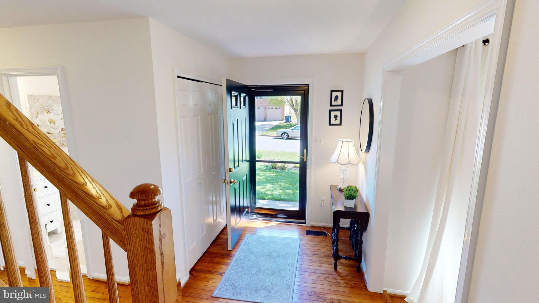 206 Environs Road Sterling, VA 20165 - Photo 2 of 45 Foyer