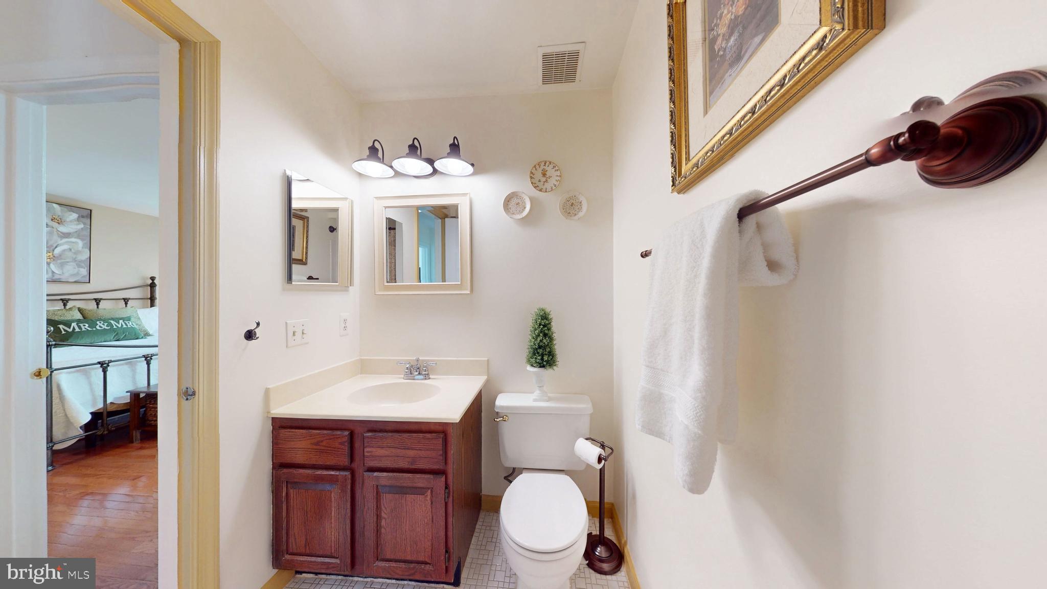 206 Environs Road Sterling, VA 20165 - Photo 30 of 45 Hall Bath