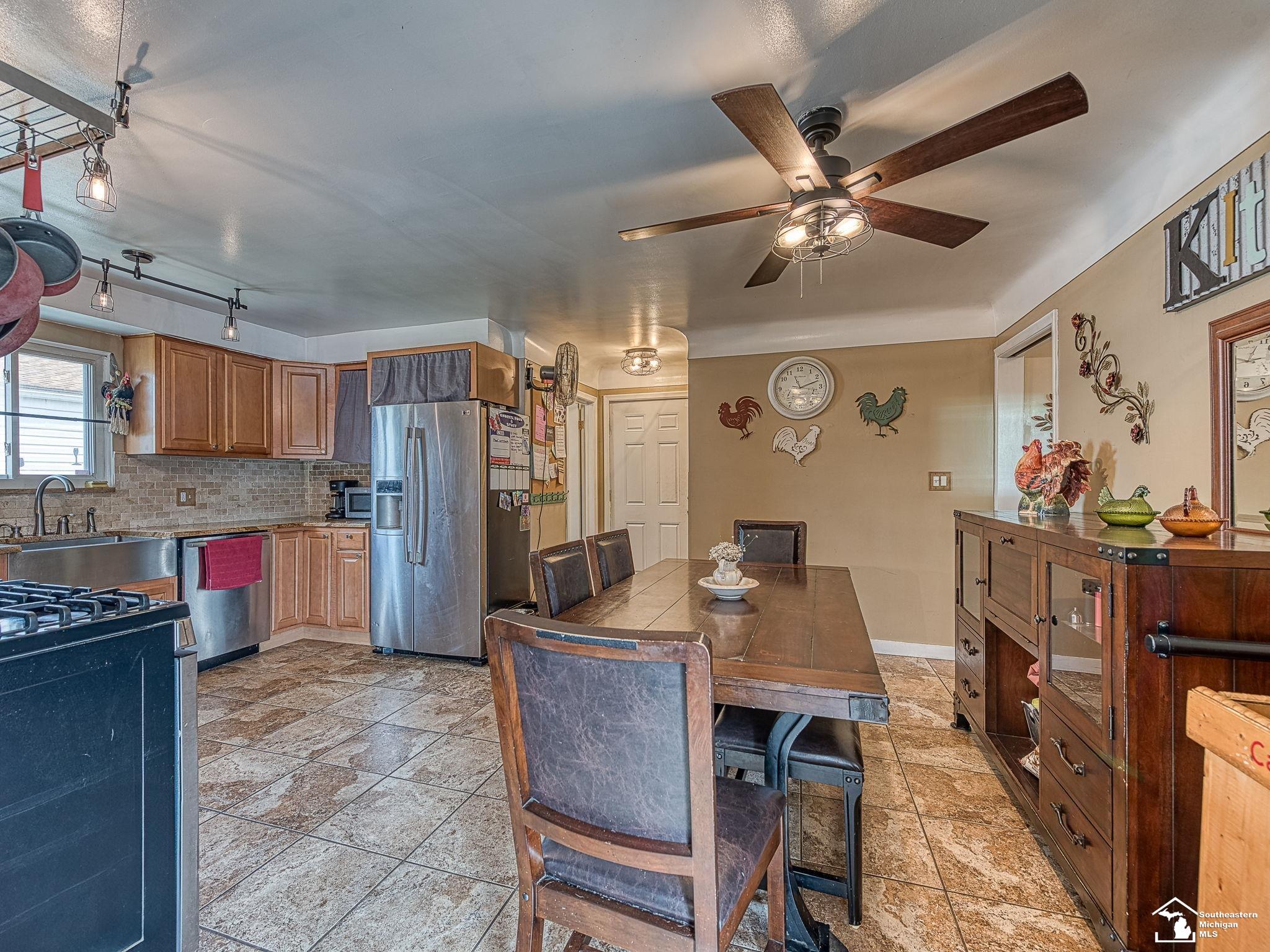 25144 Reeck Road Woodhaven, MI 48183 - Photo 15 of 31