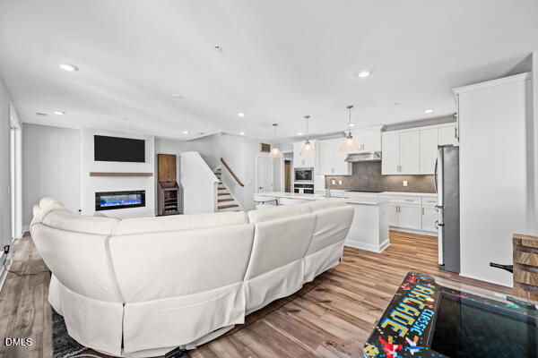 11548 Helmond Way, Unit 102 Raleigh, NC 27617 - Photo 4 of 17 Great room