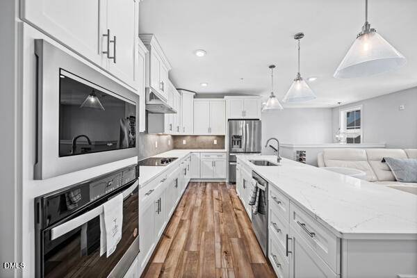 11548 Helmond Way, Unit 102 Raleigh, NC 27617 - Photo 6 of 17 Kitchen