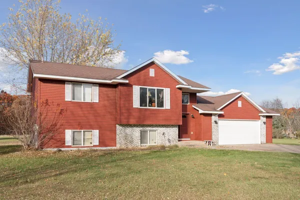 $350,000 | 20042 Wild Rice Drive Northeast, Wyoming, MN 55092