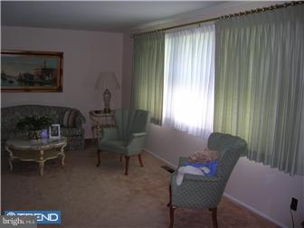 17 Waverly Road Cherry Hill, NJ 08003 - Photo 6 of 12 Gallery Image 6