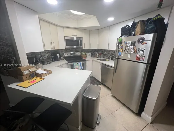 $2,400 | Las Vistas, Doral, FL 33166