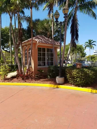 $2,400 | Las Vistas, Doral, FL 33166