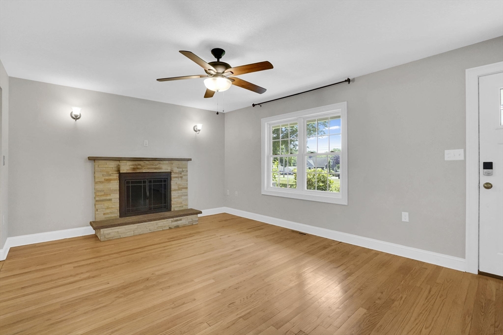 156 Hampden Road East Longmeadow, MA 01028 - Photo 9 of 37