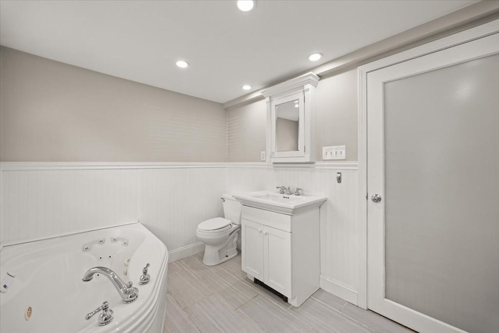 62 Pleasant Circle Canton, MA 02021 - Photo 18 of 40