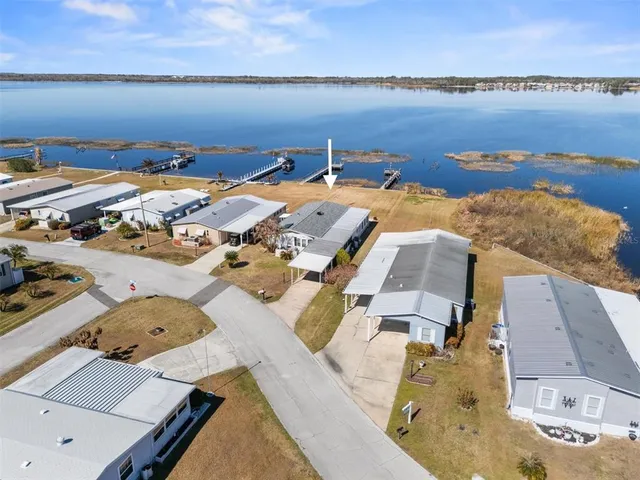 $249,900 | 6825 South Lake Henry Drive, Winter Haven, FL 33881