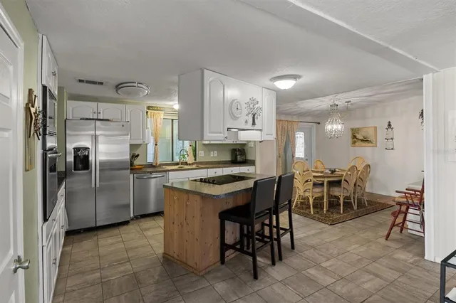 $249,900 | 6825 South Lake Henry Drive, Winter Haven, FL 33881