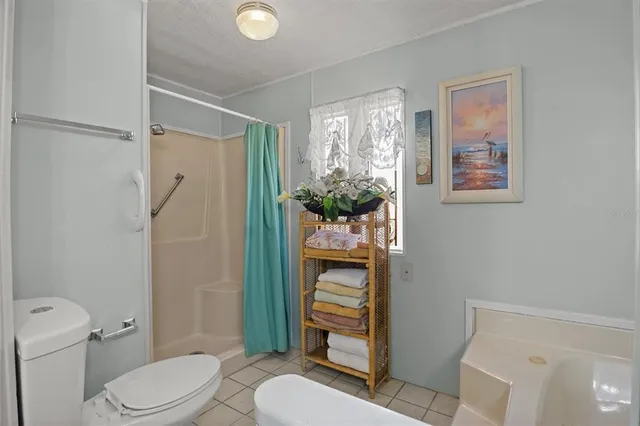 $249,900 | 6825 South Lake Henry Drive, Winter Haven, FL 33881